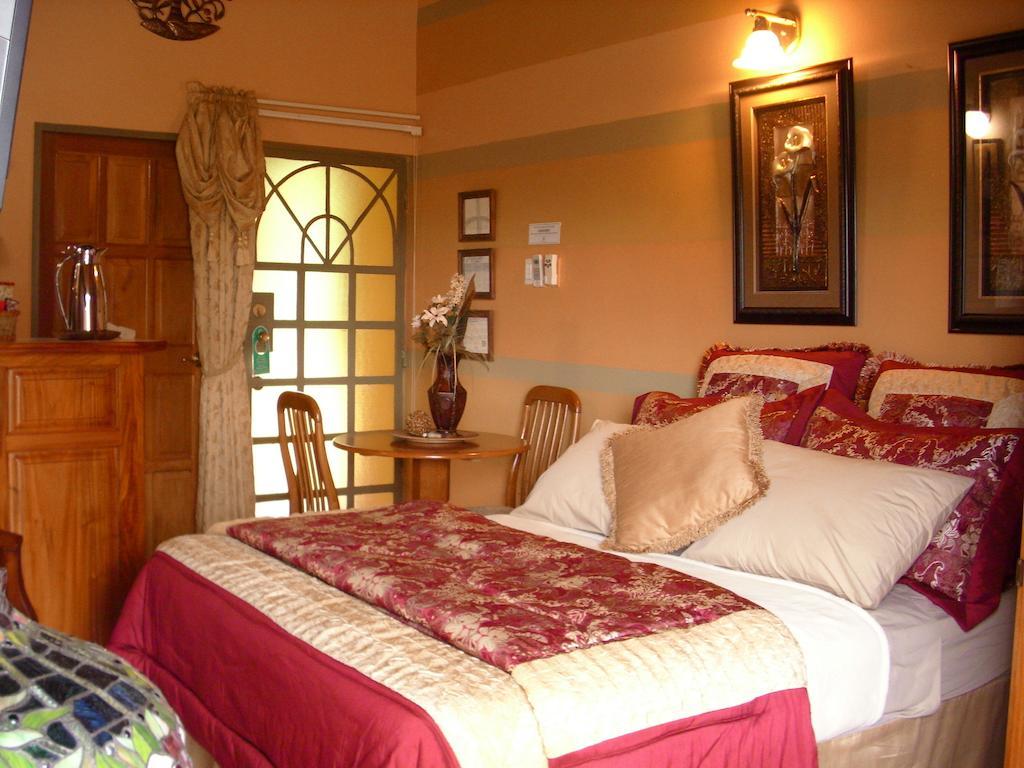 Bed and Breakfast Native Abode Bon Accord Village Pokój zdjęcie